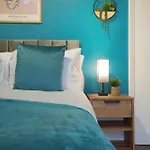 City Centre House - Free Parking